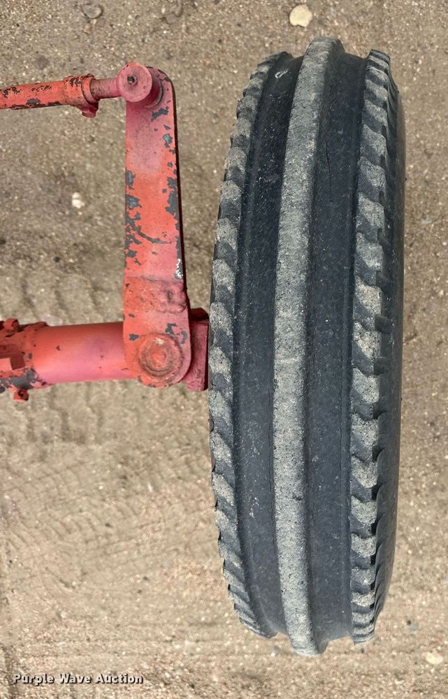 image for item EQ4796 1952 International Harvester McCormick Farmall Super M tractor