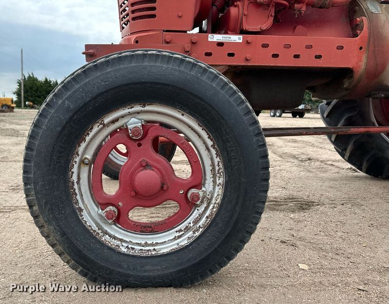 image for item EQ4796 1952 International Harvester McCormick Farmall Super M tractor