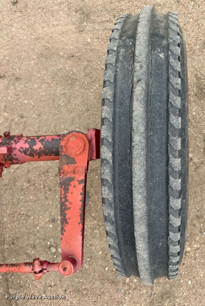 image for item EQ4796 1952 International Harvester McCormick Farmall Super M tractor