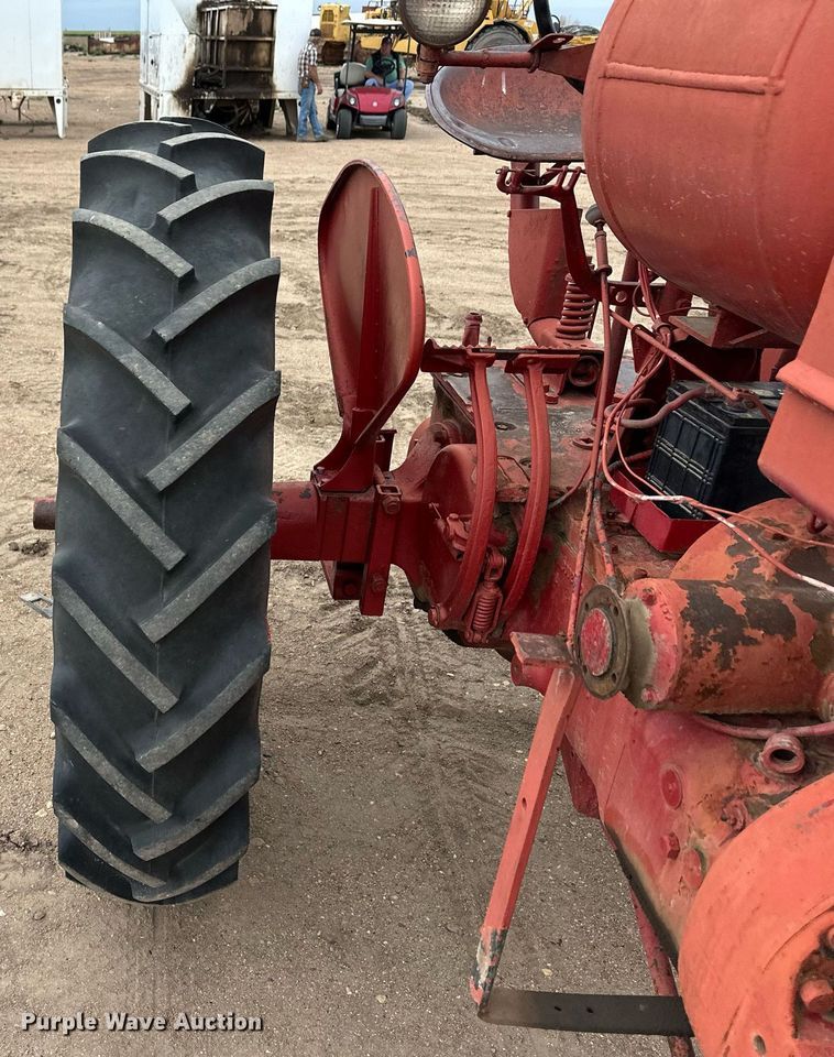 image for item EQ4796 1952 International Harvester McCormick Farmall Super M tractor