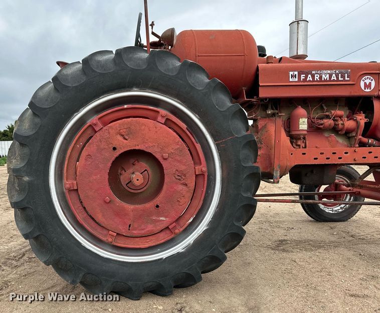 image for item EQ4796 1952 International Harvester McCormick Farmall Super M tractor