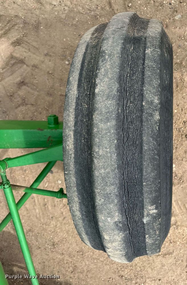 image for item EQ4797 1957 John Deere 820 tractor