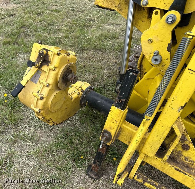 image for item EQ4798 John Deere rotary forage head