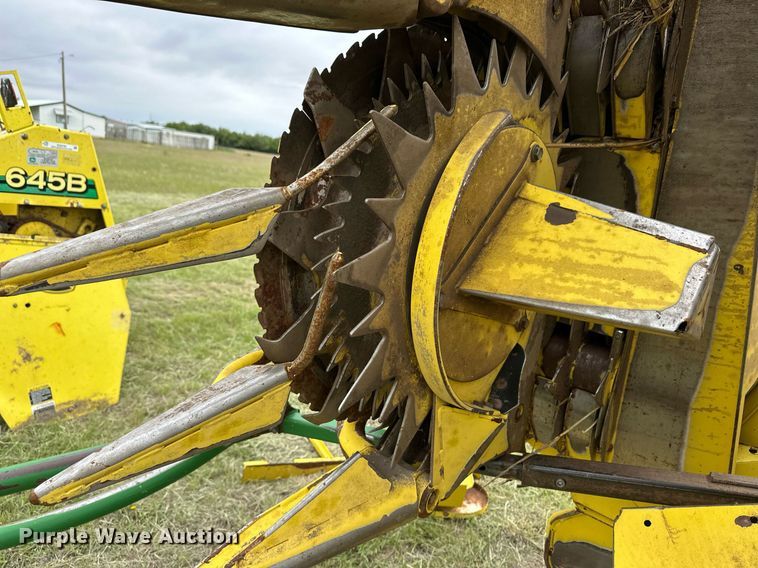 image for item EQ4798 John Deere rotary forage head