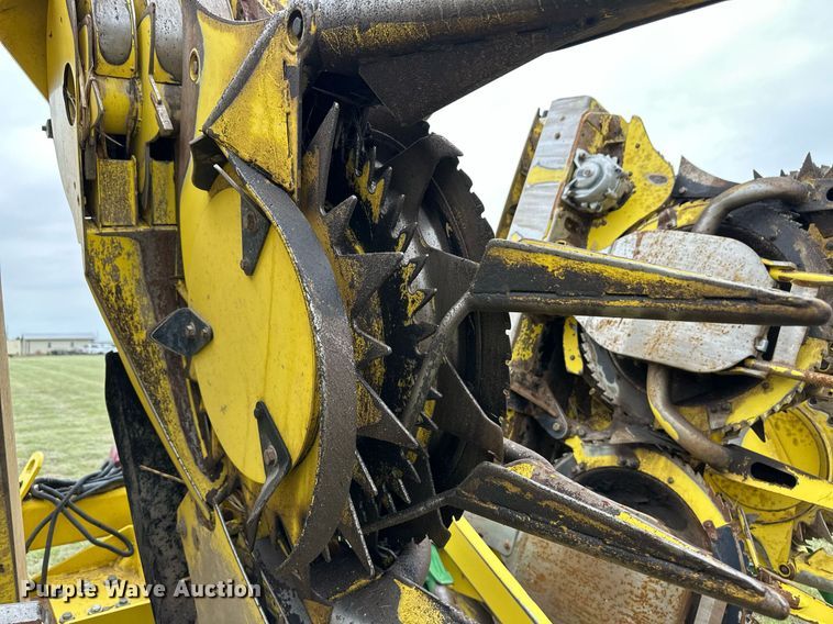 image for item EQ4798 John Deere rotary forage head