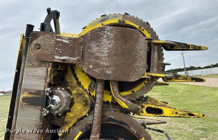 image for item EQ4798 John Deere rotary forage head