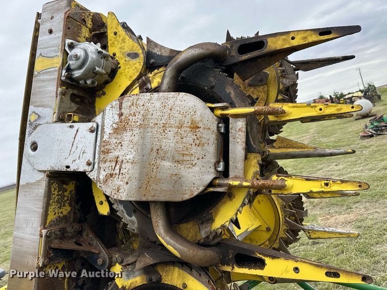 image for item EQ4798 John Deere rotary forage head