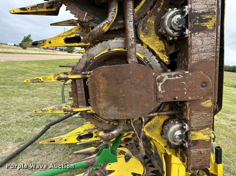 image for item EQ4798 John Deere rotary forage head
