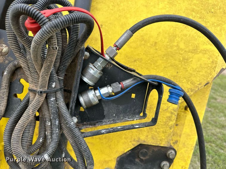 image for item EQ4798 John Deere rotary forage head