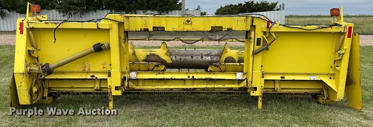 image for item EQ4799 2006 John Deere 645B pickup head