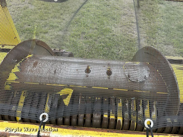 image for item EQ4799 2006 John Deere 645B pickup head