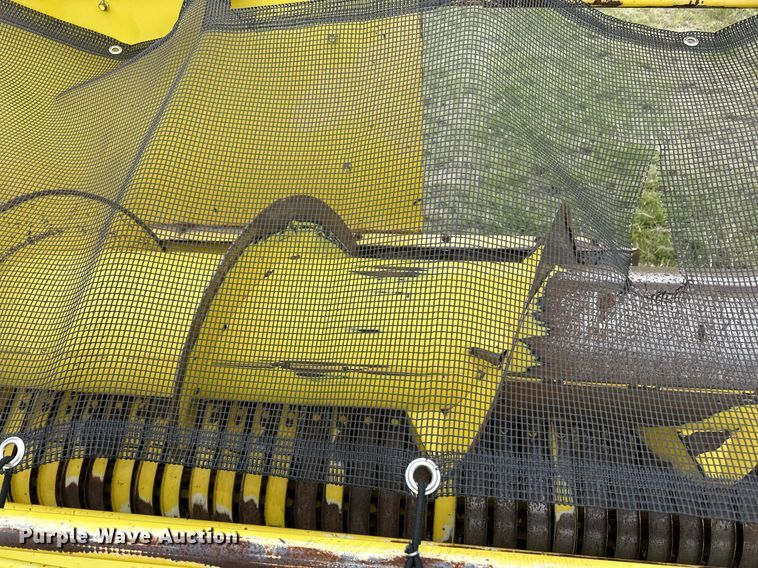 image for item EQ4799 2006 John Deere 645B pickup head