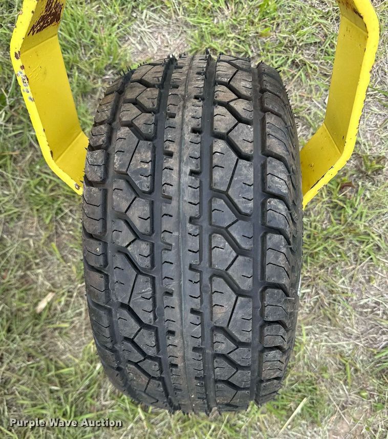 image for item EQ4799 2006 John Deere 645B pickup head