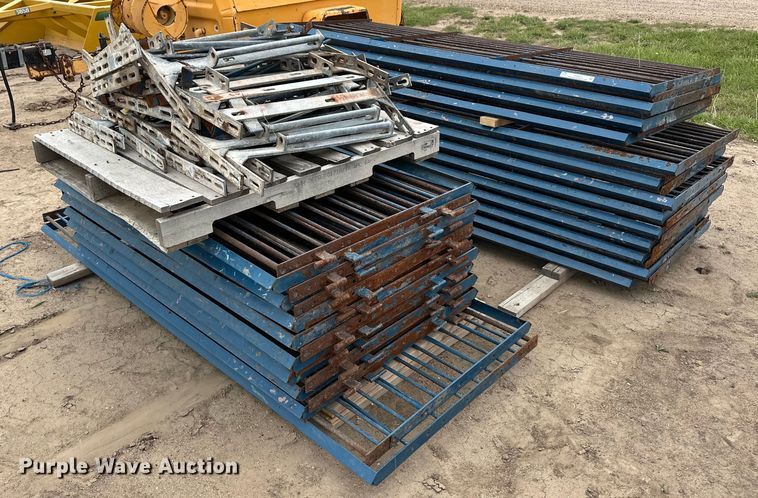 image for item EQ4812 (42) hog panels