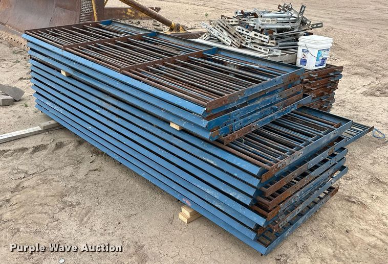 image for item EQ4812 (42) hog panels