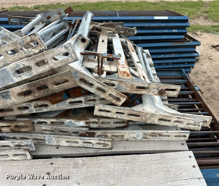 image for item EQ4812 (42) hog panels