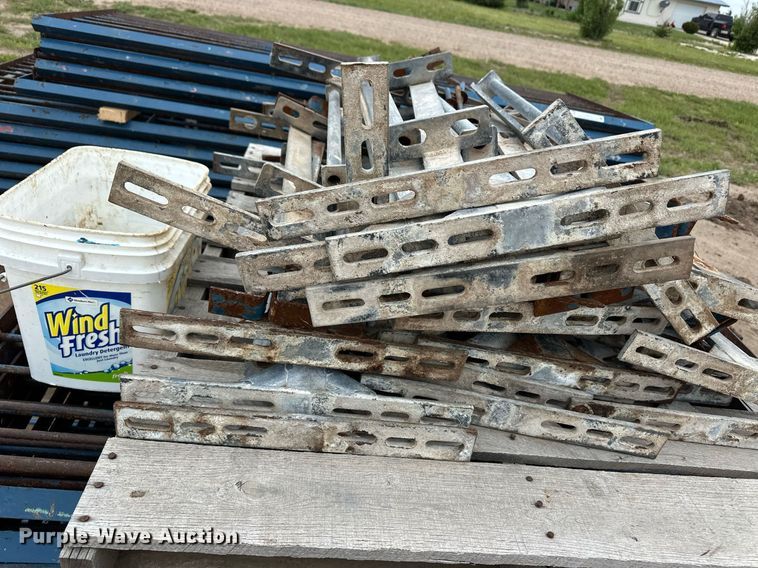 image for item EQ4812 (42) hog panels