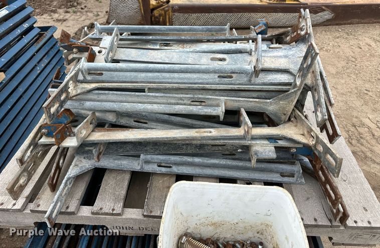 image for item EQ4812 (42) hog panels