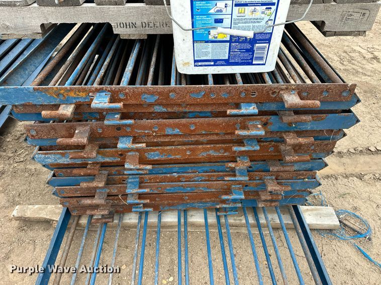 image for item EQ4812 (42) hog panels