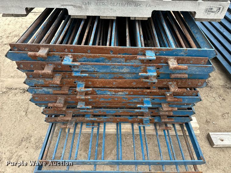 image for item EQ4812 (42) hog panels