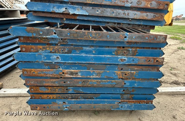 image for item EQ4812 (42) hog panels