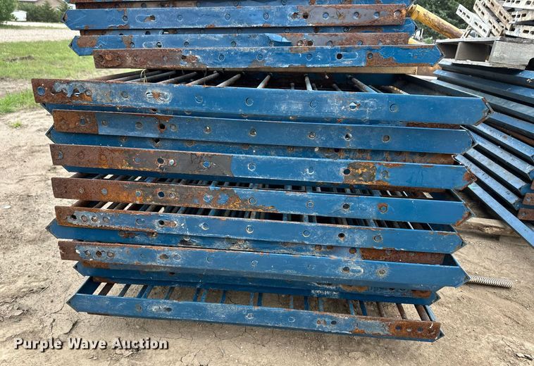 image for item EQ4812 (42) hog panels