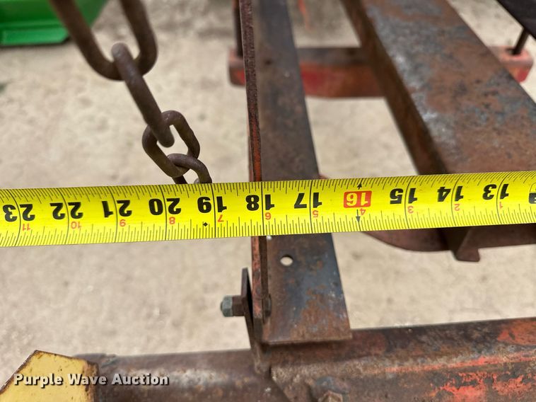 image for item EQ4815 New Holland 281 small square baler