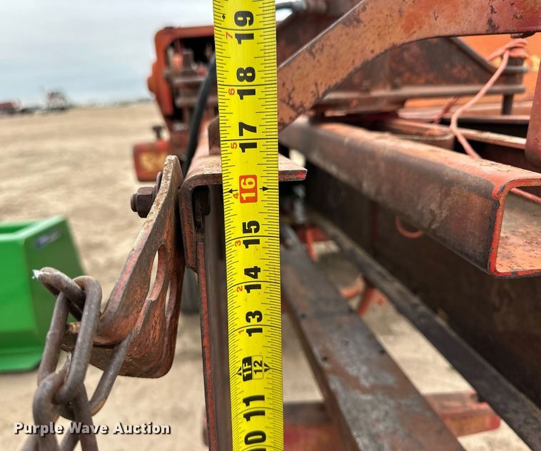 image for item EQ4815 New Holland 281 small square baler