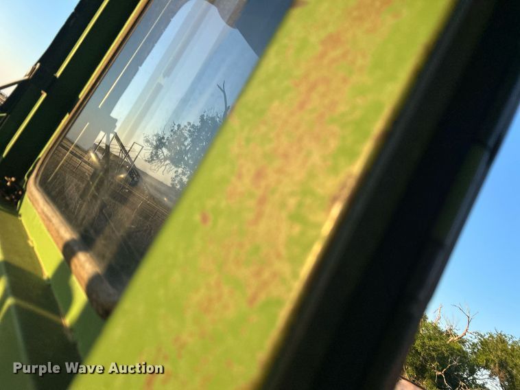 image for item EX9805 1968 John Deere 5020 tractor