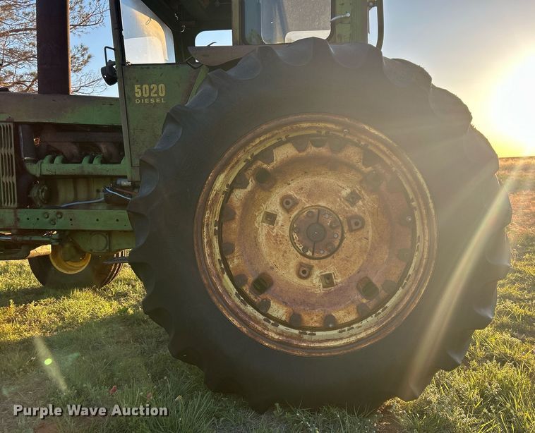 image for item EX9805 1968 John Deere 5020 tractor