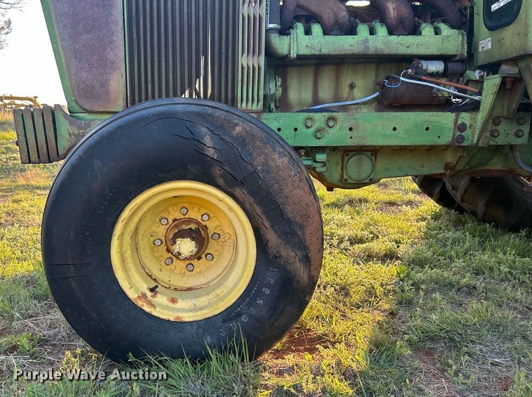 image for item EX9805 1968 John Deere 5020 tractor