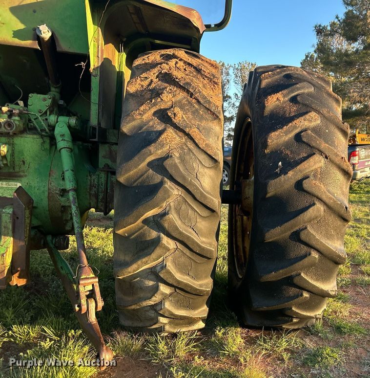 image for item EX9805 1968 John Deere 5020 tractor