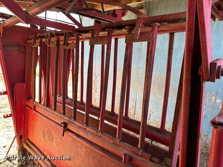 image for item IP9565 Squeeze chute