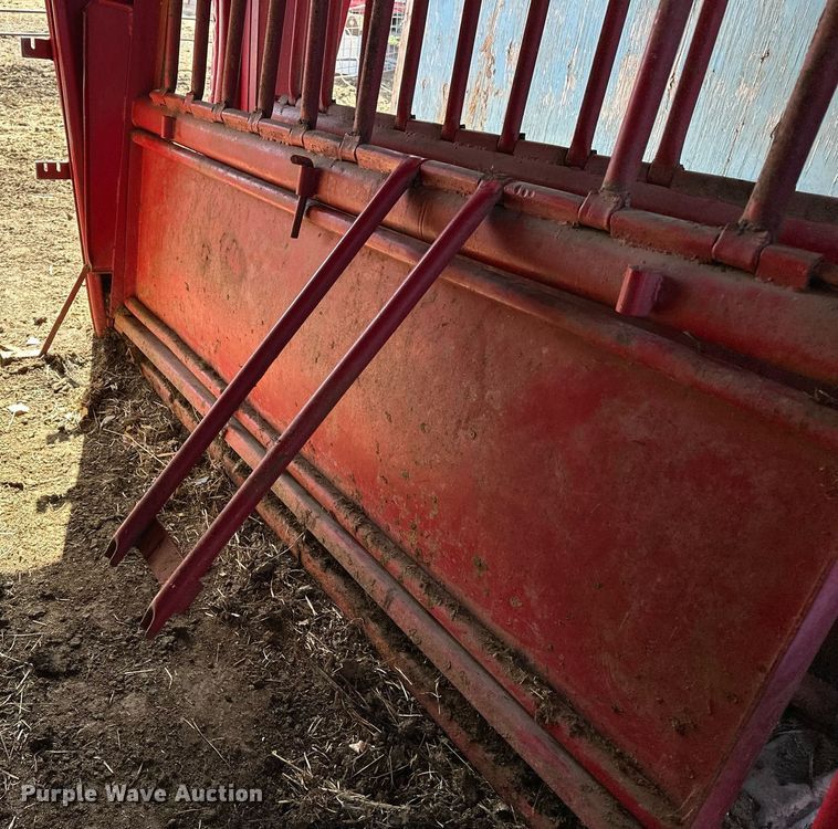 image for item IP9565 Squeeze chute