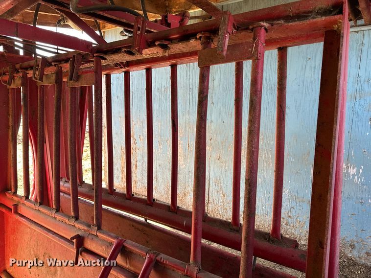 image for item IP9565 Squeeze chute