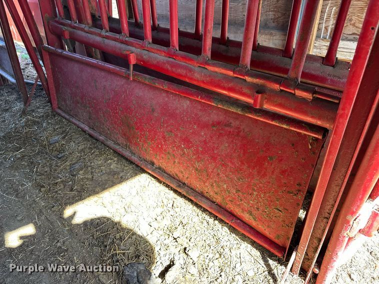 image for item IP9565 Squeeze chute