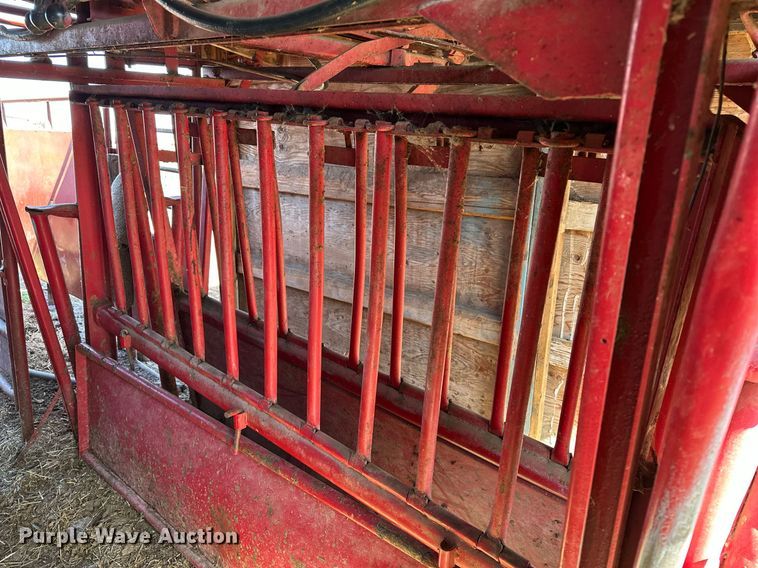 image for item IP9565 Squeeze chute