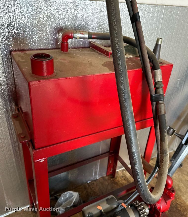 image for item IP9565 Squeeze chute