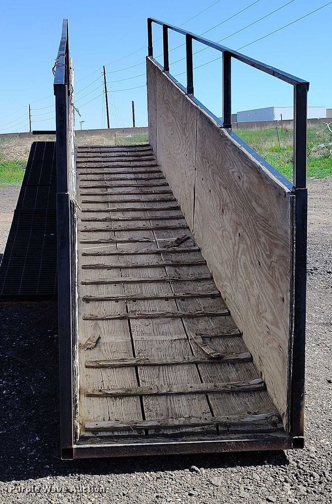 image for item IP9567 Livestock loading chute