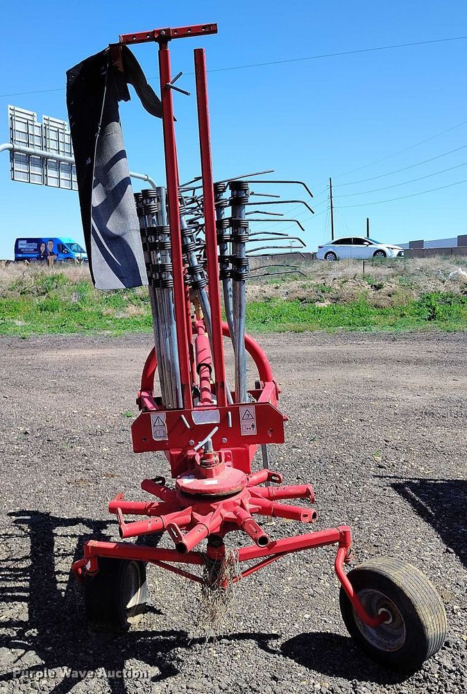 image for item IP9569 2011 Rossi RR320-9 hay rake