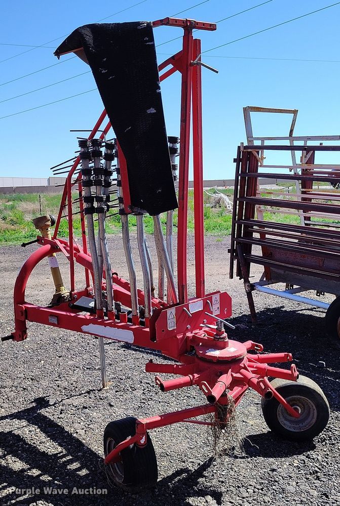 image for item IP9569 2011 Rossi RR320-9 hay rake