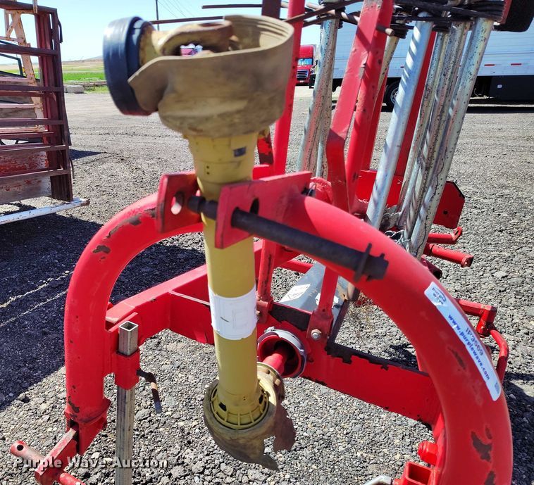 image for item IP9569 2011 Rossi RR320-9 hay rake