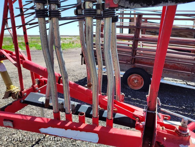 image for item IP9569 2011 Rossi RR320-9 hay rake