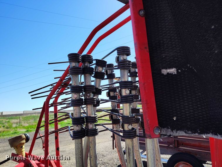 image for item IP9569 2011 Rossi RR320-9 hay rake