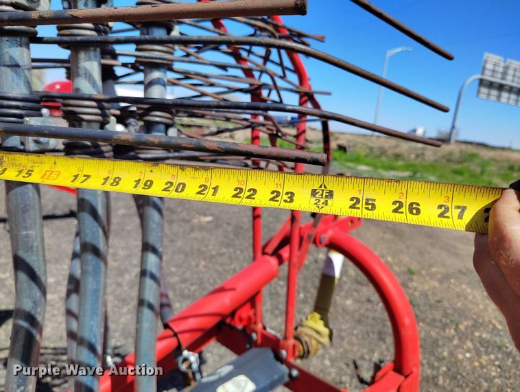 image for item IP9569 2011 Rossi RR320-9 hay rake