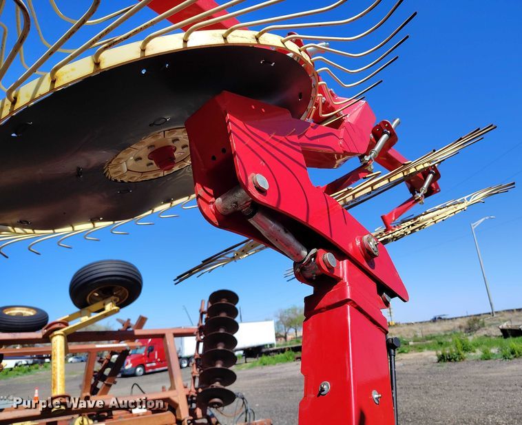 image for item IP9570 Enorossi hay rake