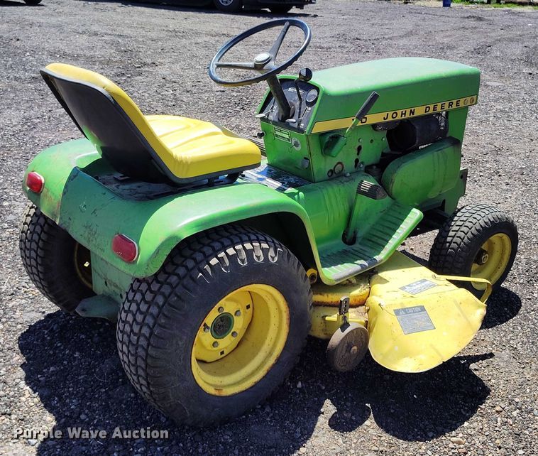 image for item IP9579 John Deere 110 lawn mower