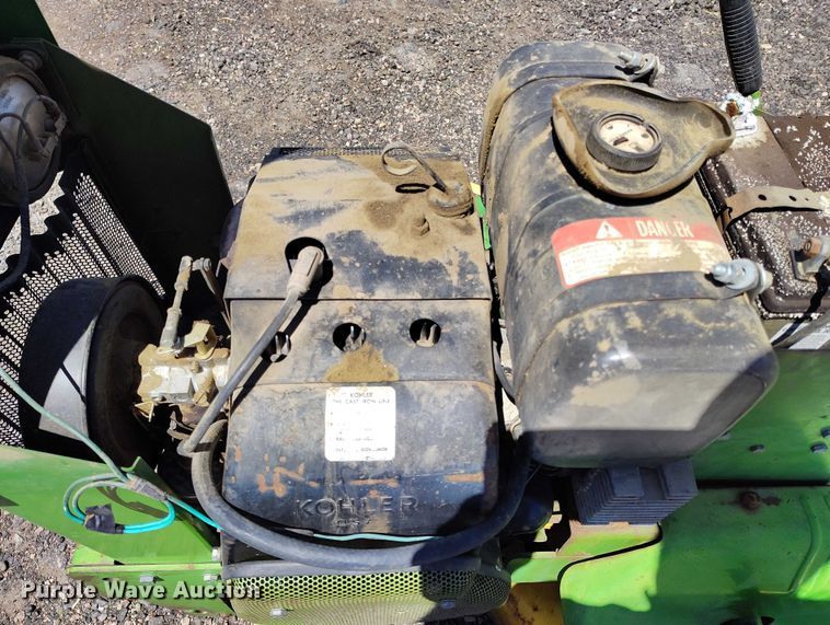 image for item IP9579 John Deere 110 lawn mower
