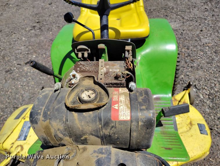 image for item IP9579 John Deere 110 lawn mower