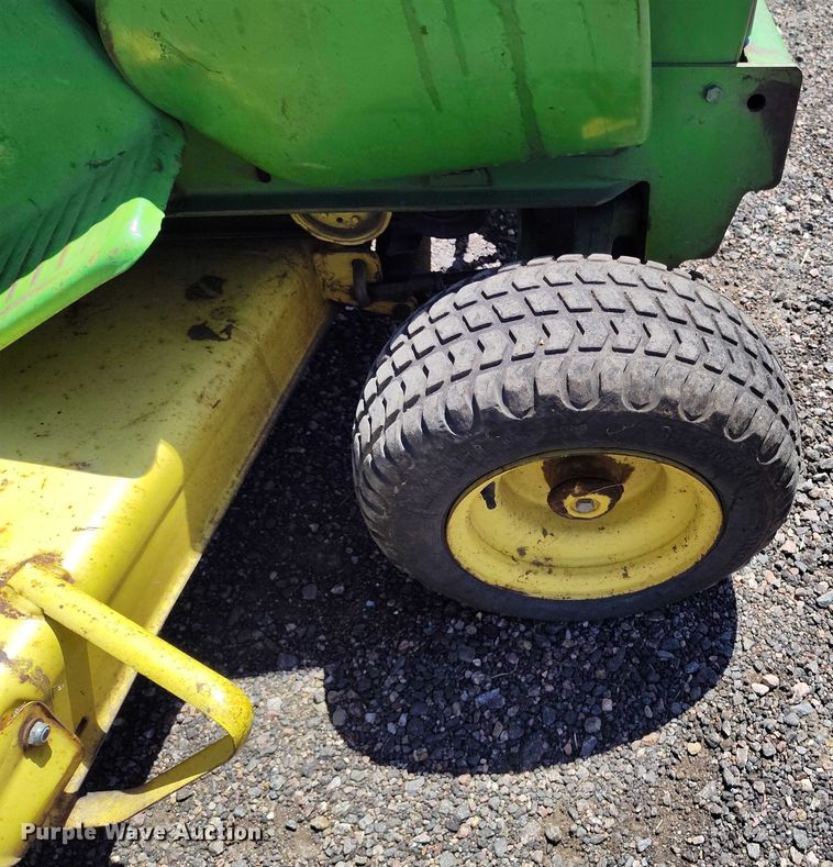 image for item IP9579 John Deere 110 lawn mower